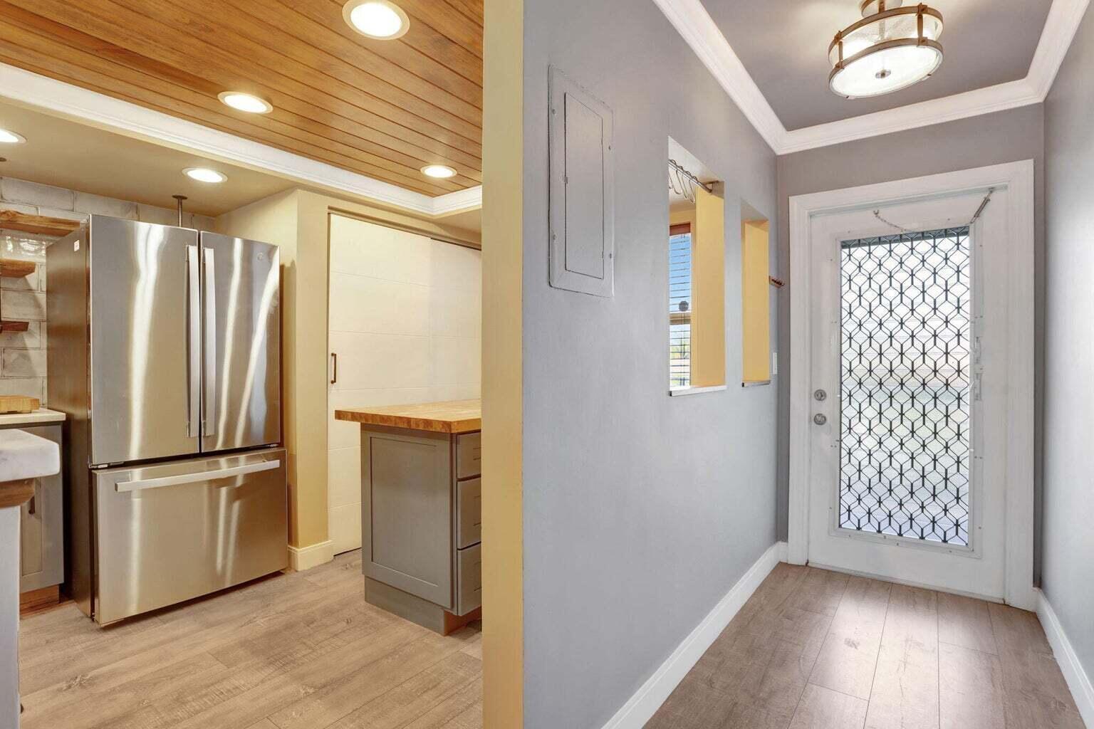 PALM SPRINGS 2 - Residential Lease