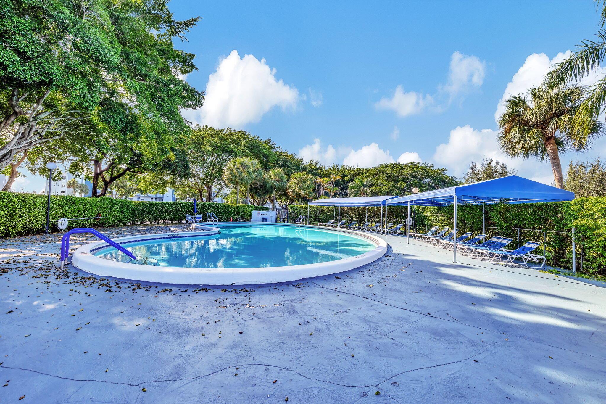PALM SPRINGS 2 - Residential Lease