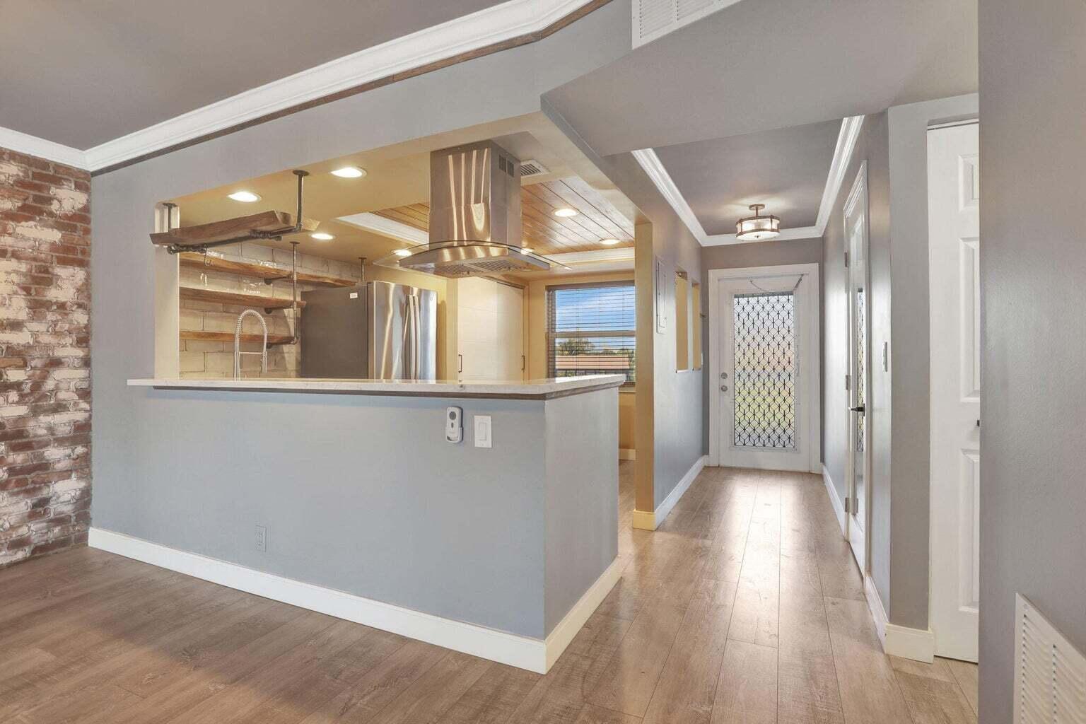 PALM SPRINGS 2 - Residential Lease