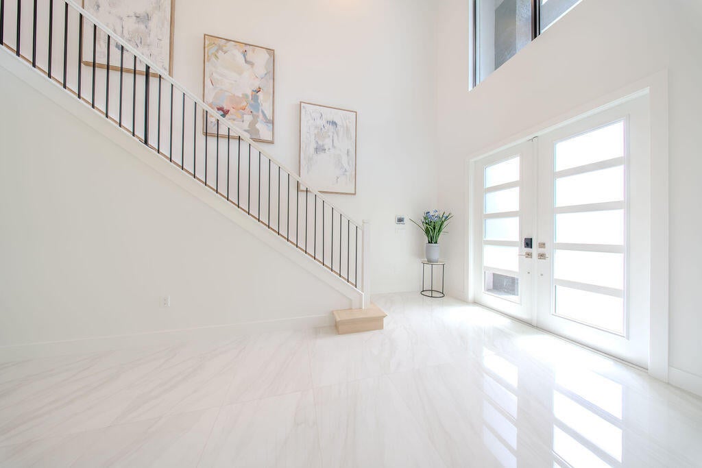 9515 ROYAL WOODS Manor