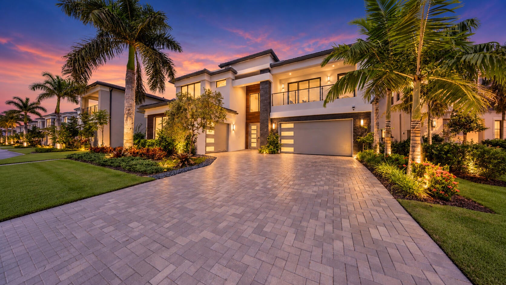 9515 ROYAL WOODS Manor
