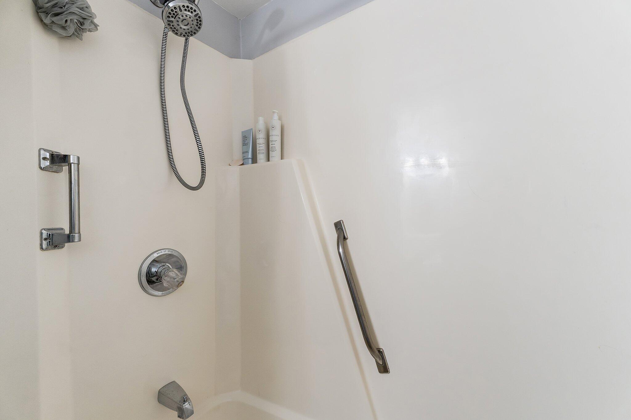SOUTH RIVER VILLAGE CONDO - Residential Lease