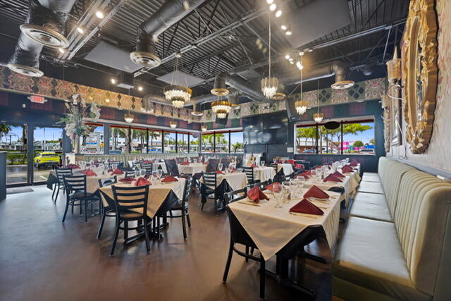 1025 N Federal Highway