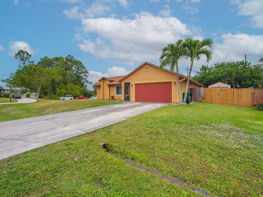 Photo of 4401 SW Babylon Street, Port Saint Lucie, FL 34953 (MLS # R11154142)