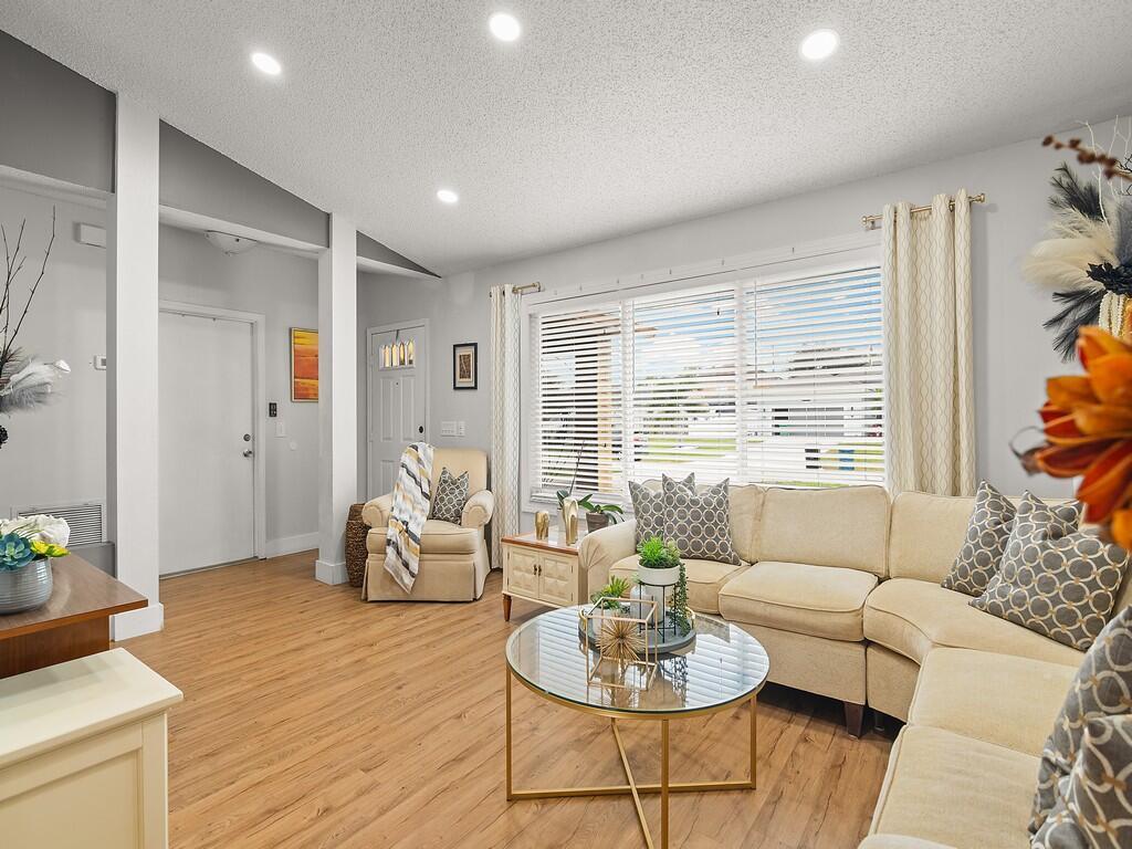 PORT ST LUCIE SECTION 33 - Residential