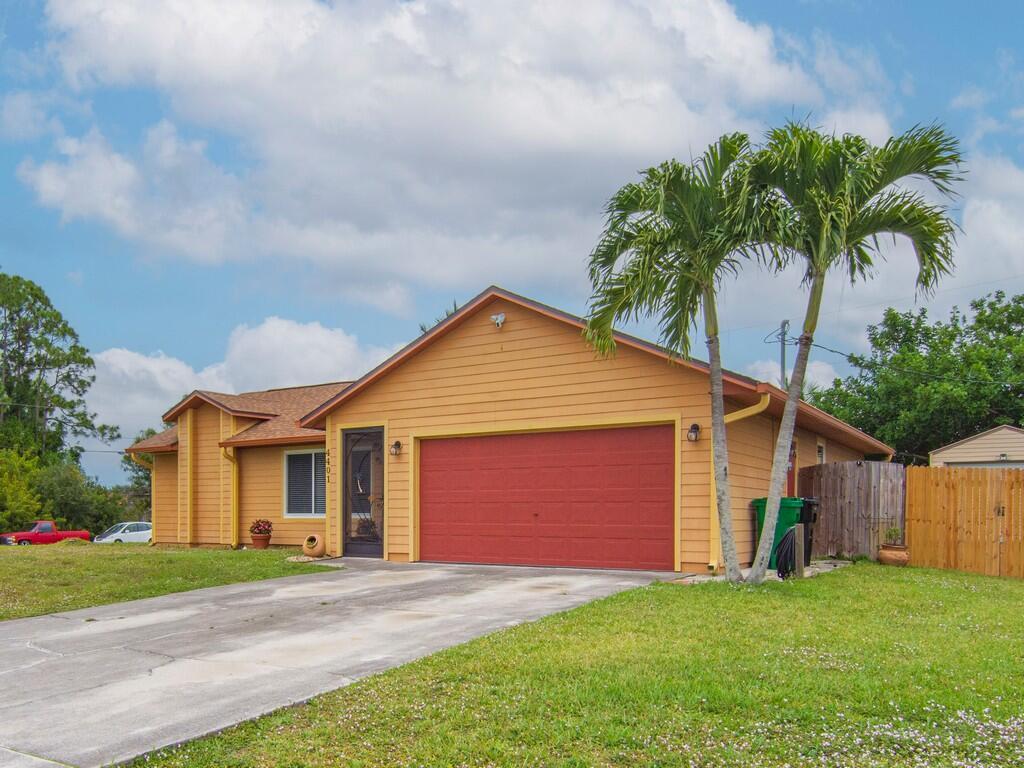 PORT ST LUCIE SECTION 33 - Residential
