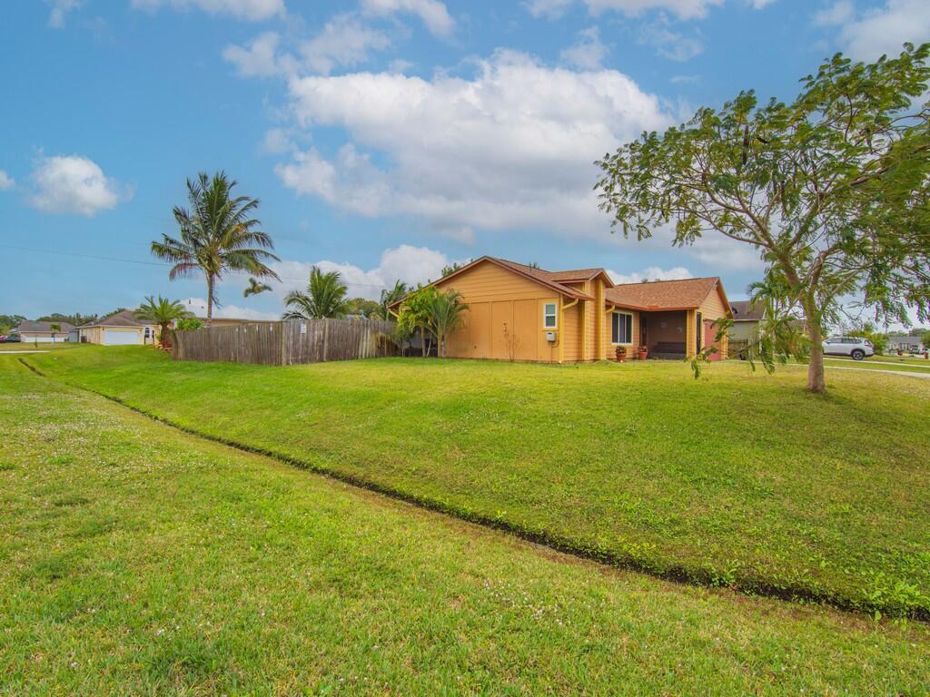 PORT ST LUCIE SECTION 33 - Residential