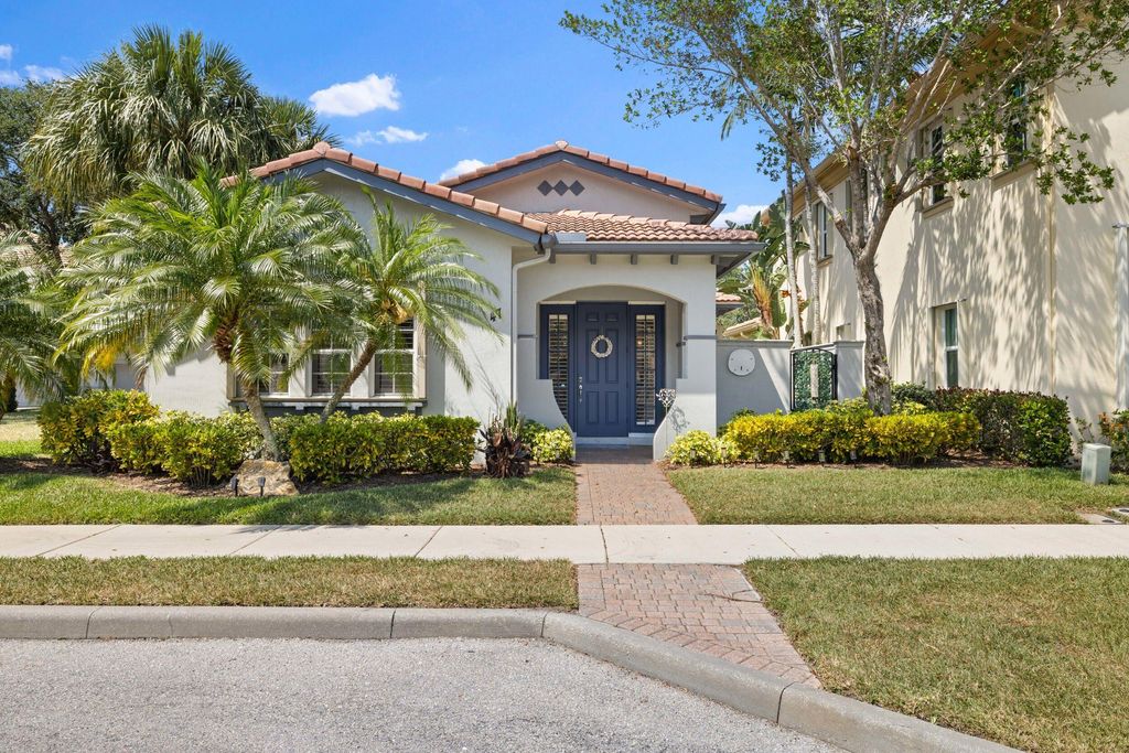 Photo of 47 Stoney Drive, Palm Beach Gardens, FL 33410 (MLS # R10979693)