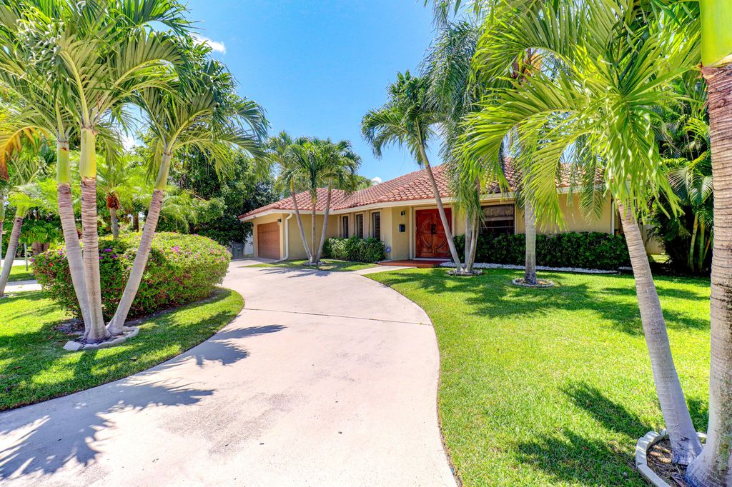 Photo of 330 NE 26th Street, Boca Raton, FL 33431 (MLS # R11022489)