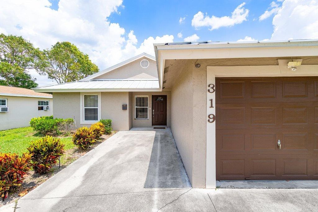 Photo of 319 NW 3rd Avenue, Delray Beach, FL 33444 (MLS # R11107801)
