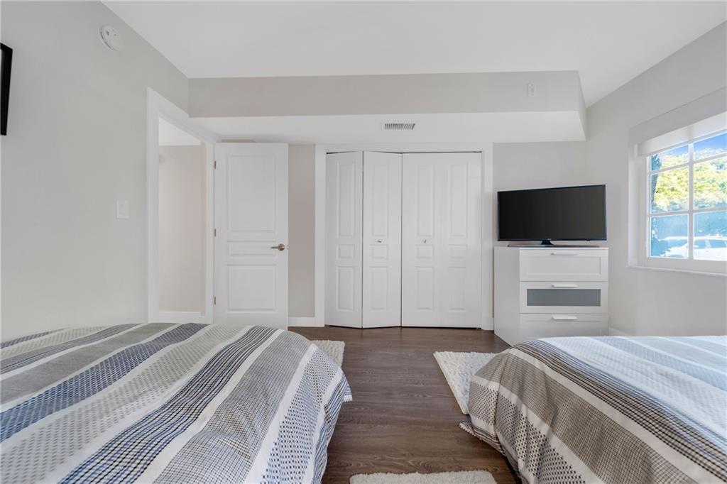 Oaks Terrace - Residential