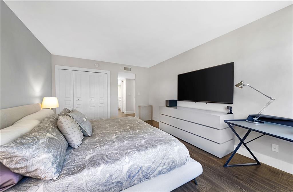 Oaks Terrace - Residential