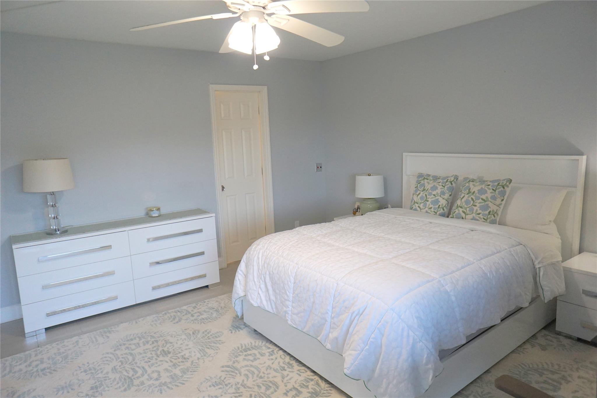 Newport H  # 4029 - Residential