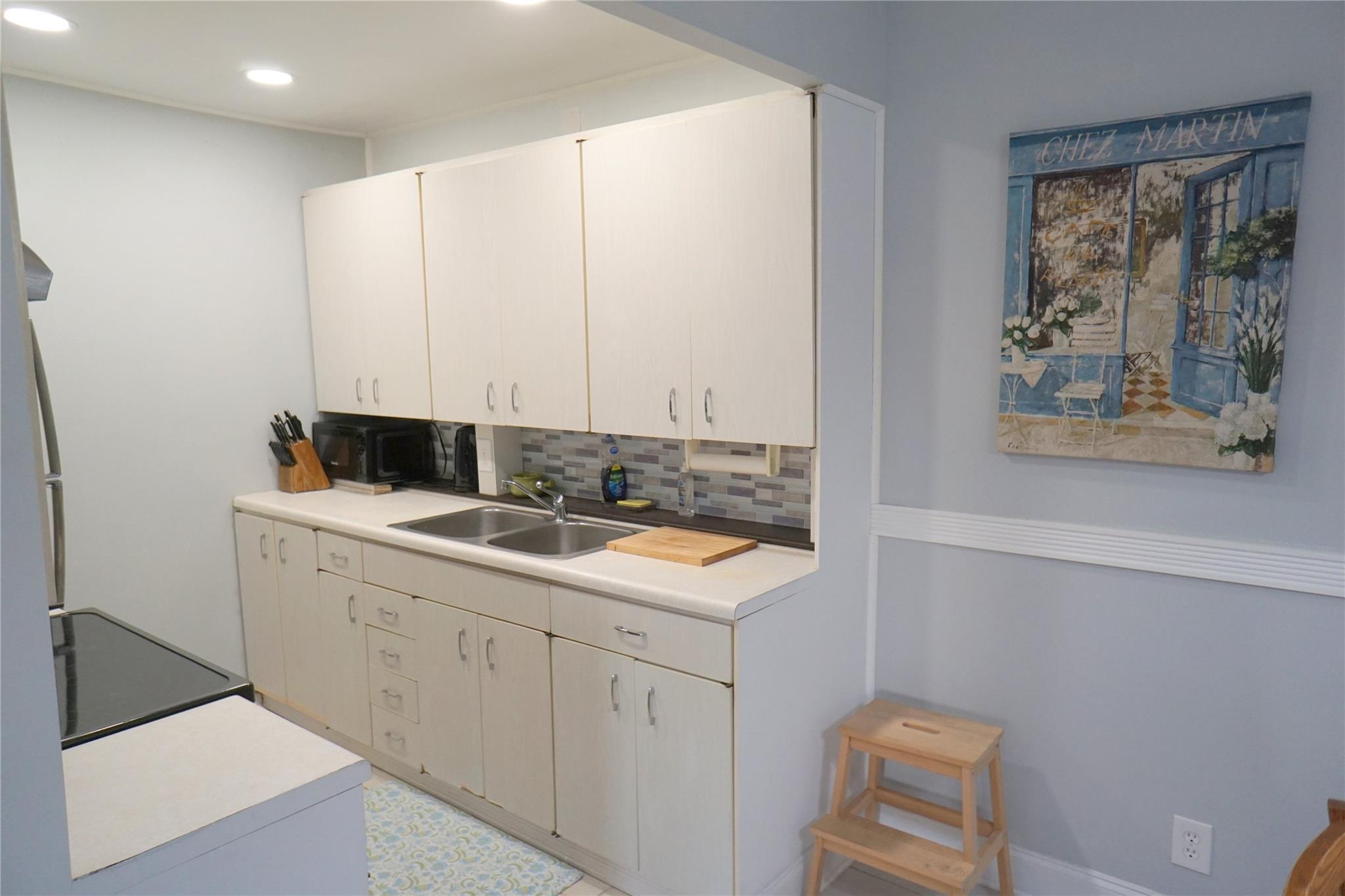 Newport H  # 4029 - Residential