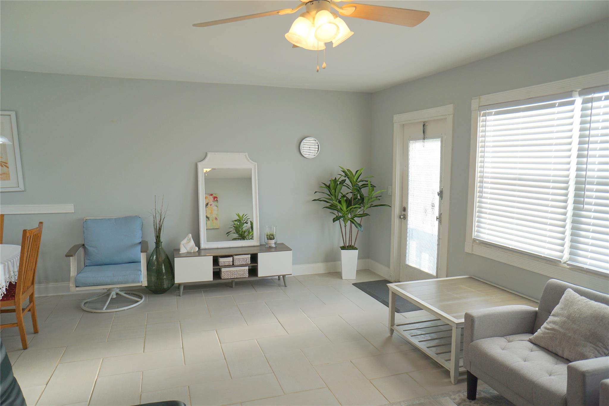 Newport H  # 4029 - Residential