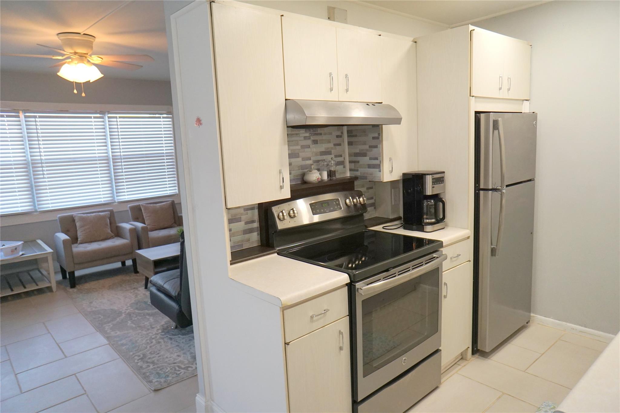 Newport H  # 4029 - Residential