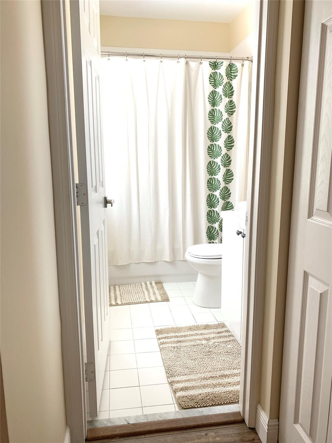 Old Florida Bungalow - Residential