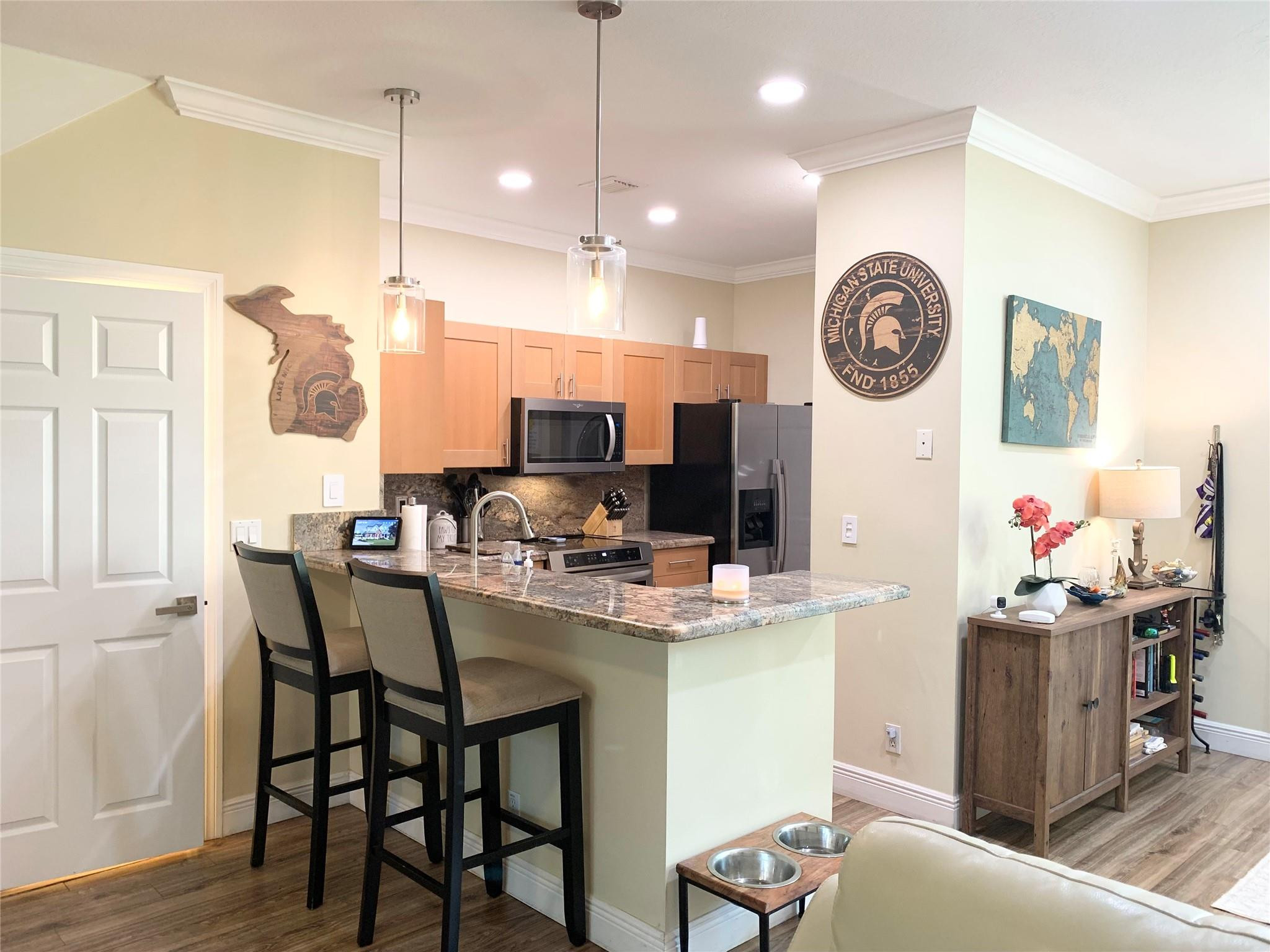 Old Florida Bungalow - Residential