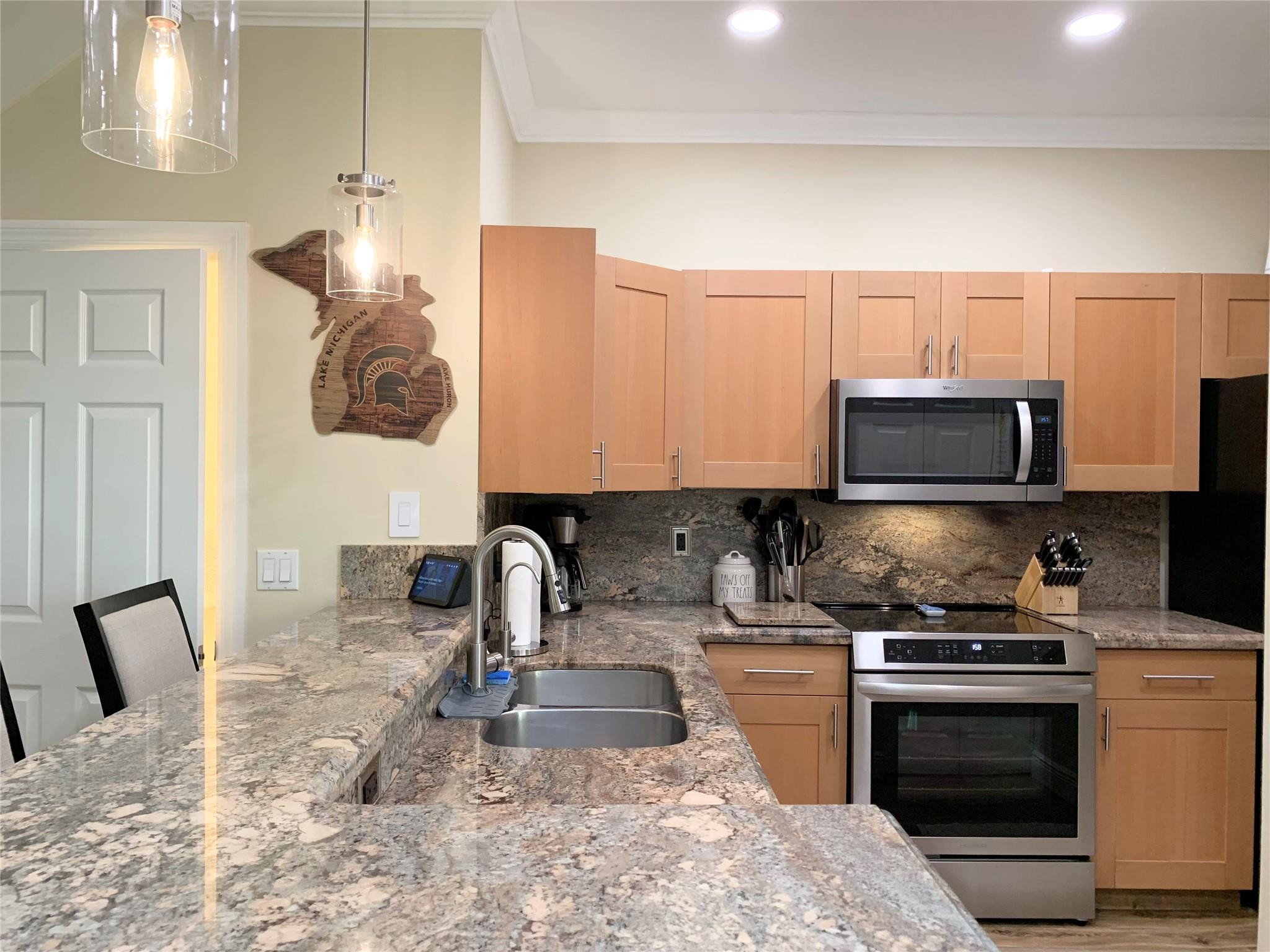 Old Florida Bungalow - Residential