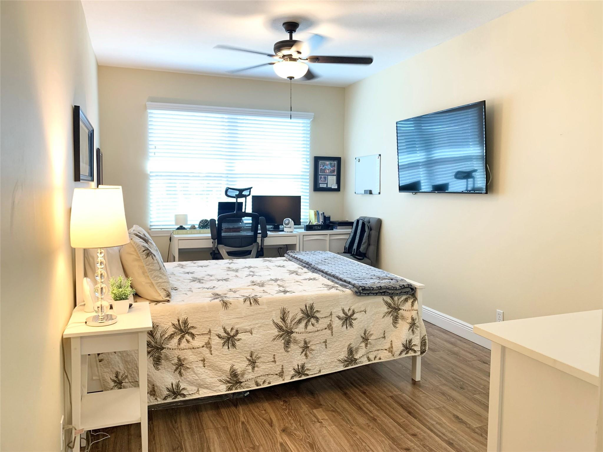 Old Florida Bungalow - Residential