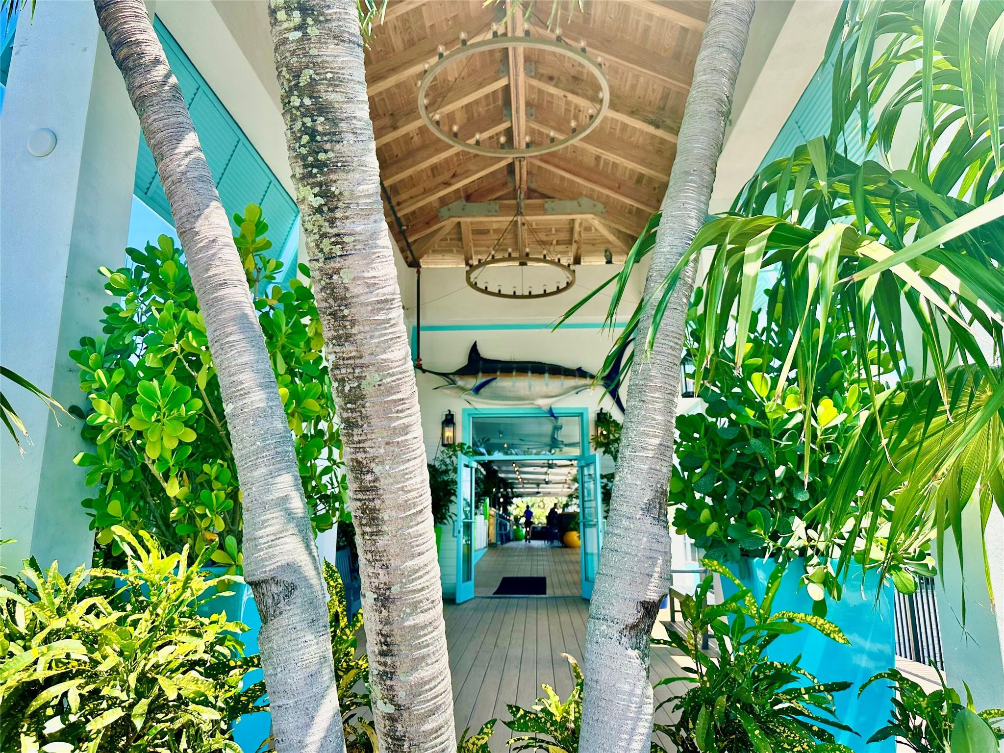 Old Florida Bungalow - Residential