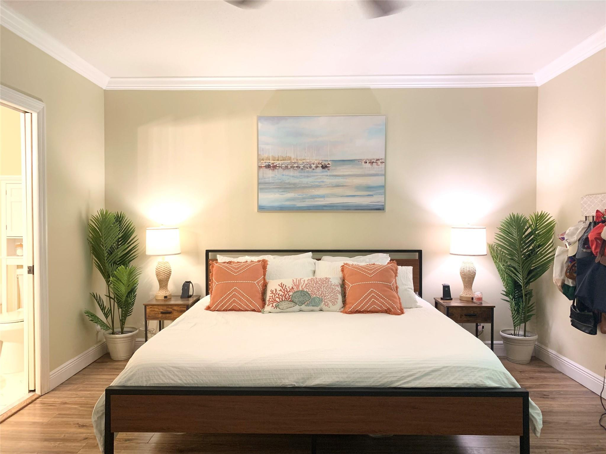 Old Florida Bungalow - Residential