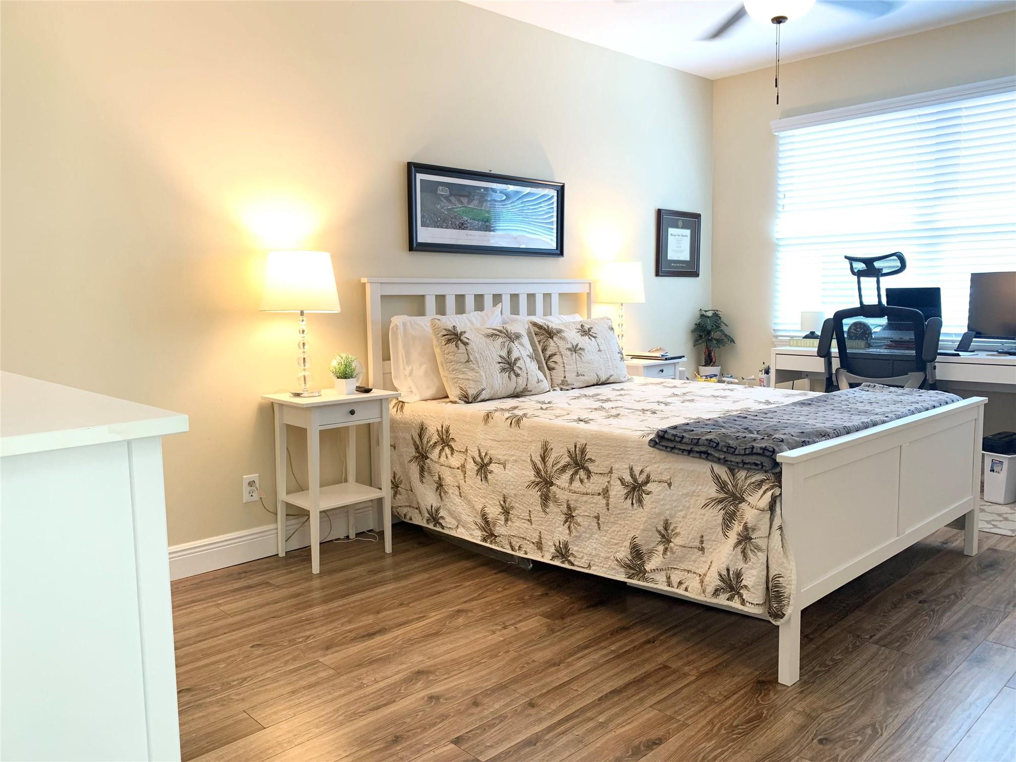 Old Florida Bungalow - Residential