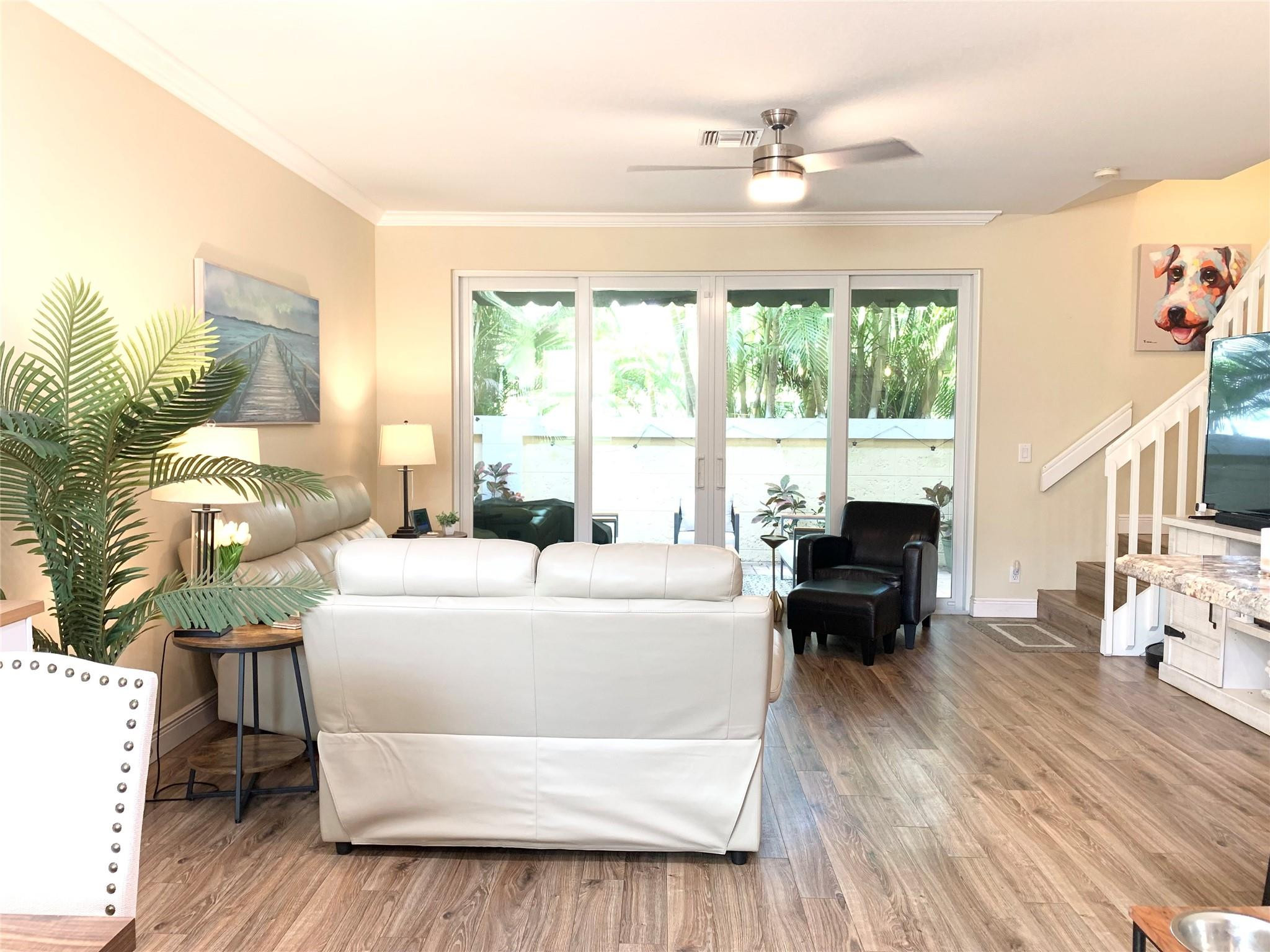 Old Florida Bungalow - Residential