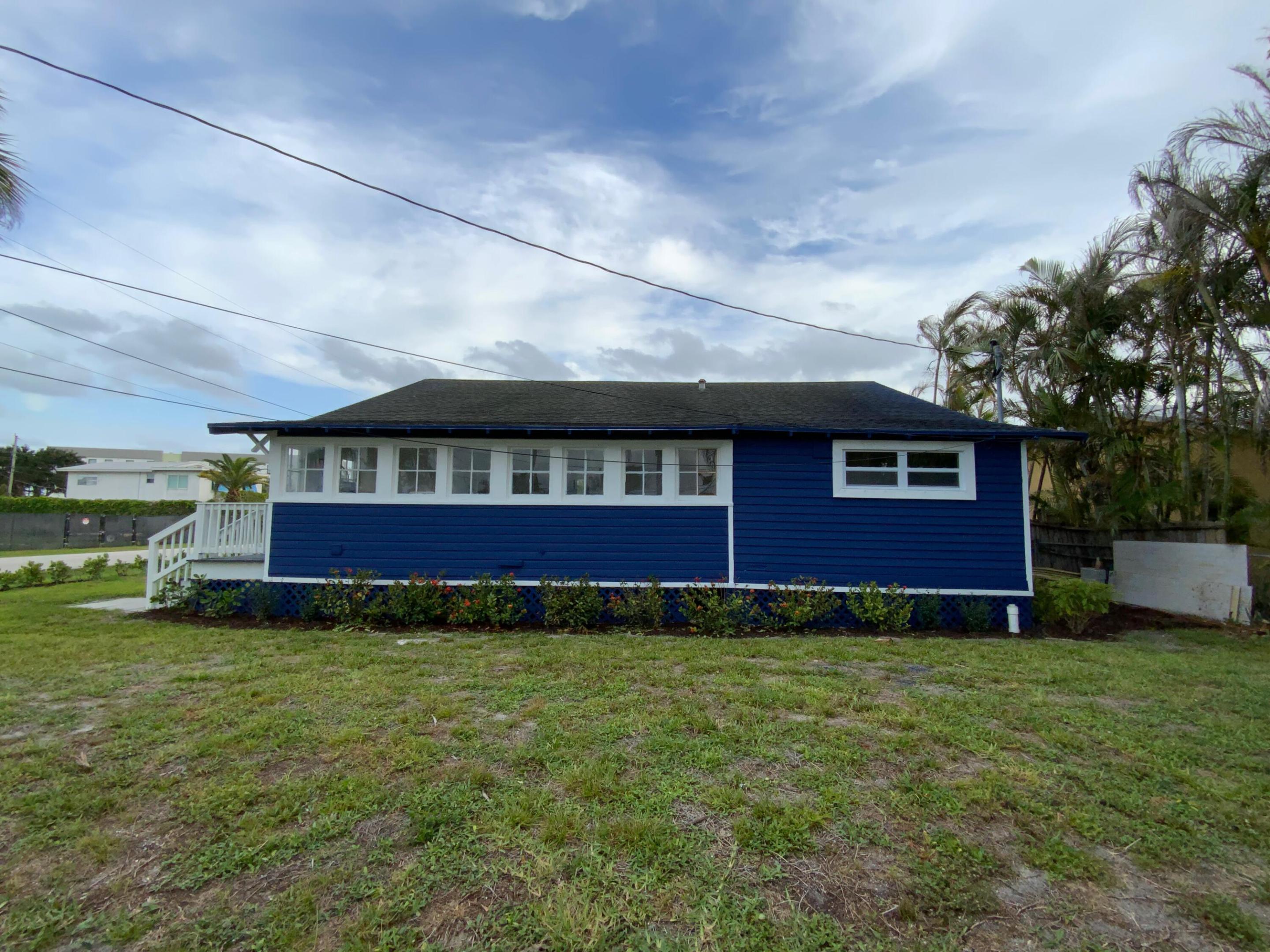 PALM LAKE PARK - Residential