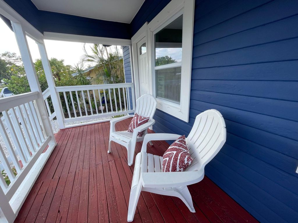 Photo of 1566 NW 9th Avenue, Stuart, FL 34994 (MLS # B26024556)