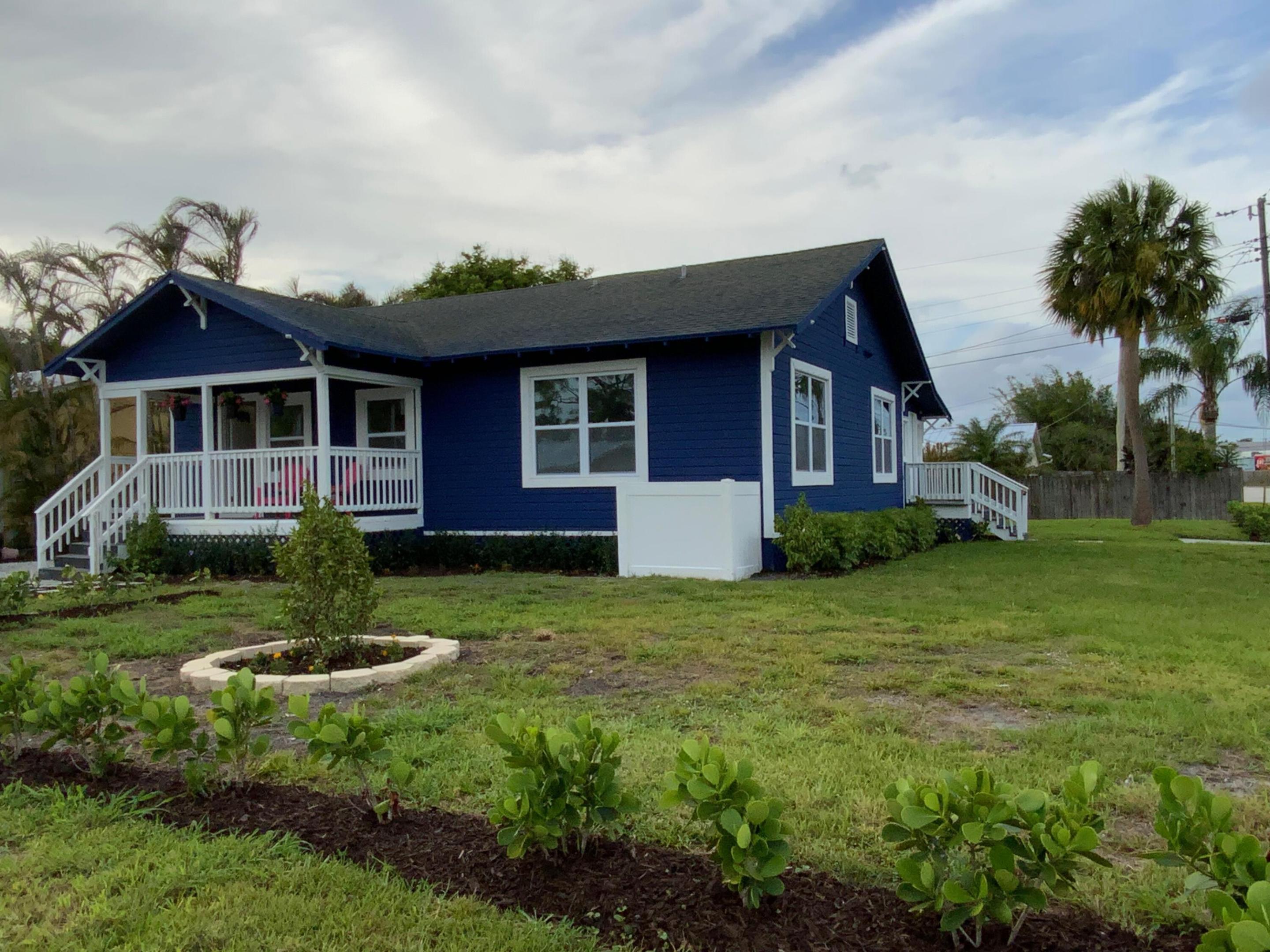 PALM LAKE PARK - Residential