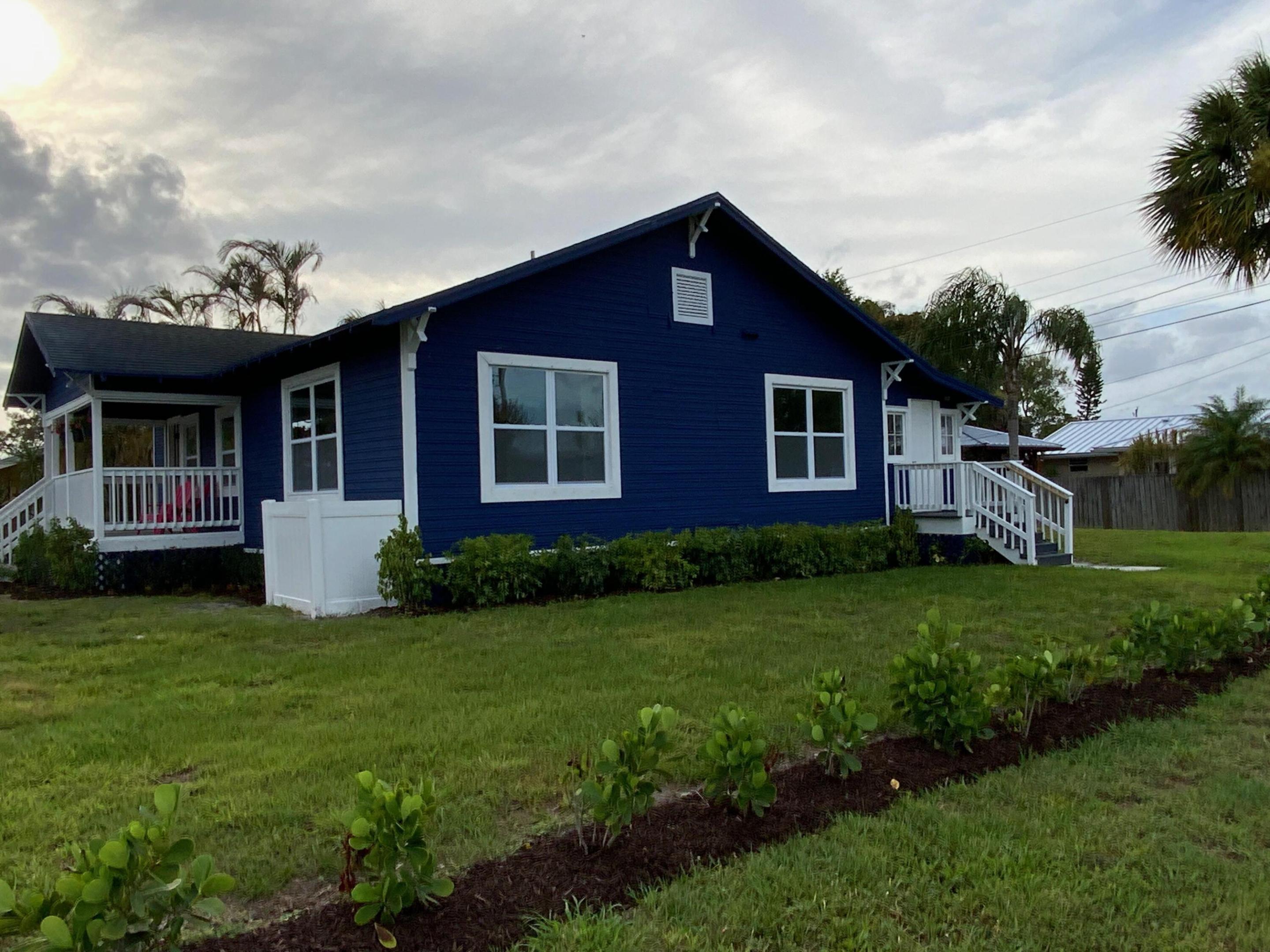 PALM LAKE PARK - Residential