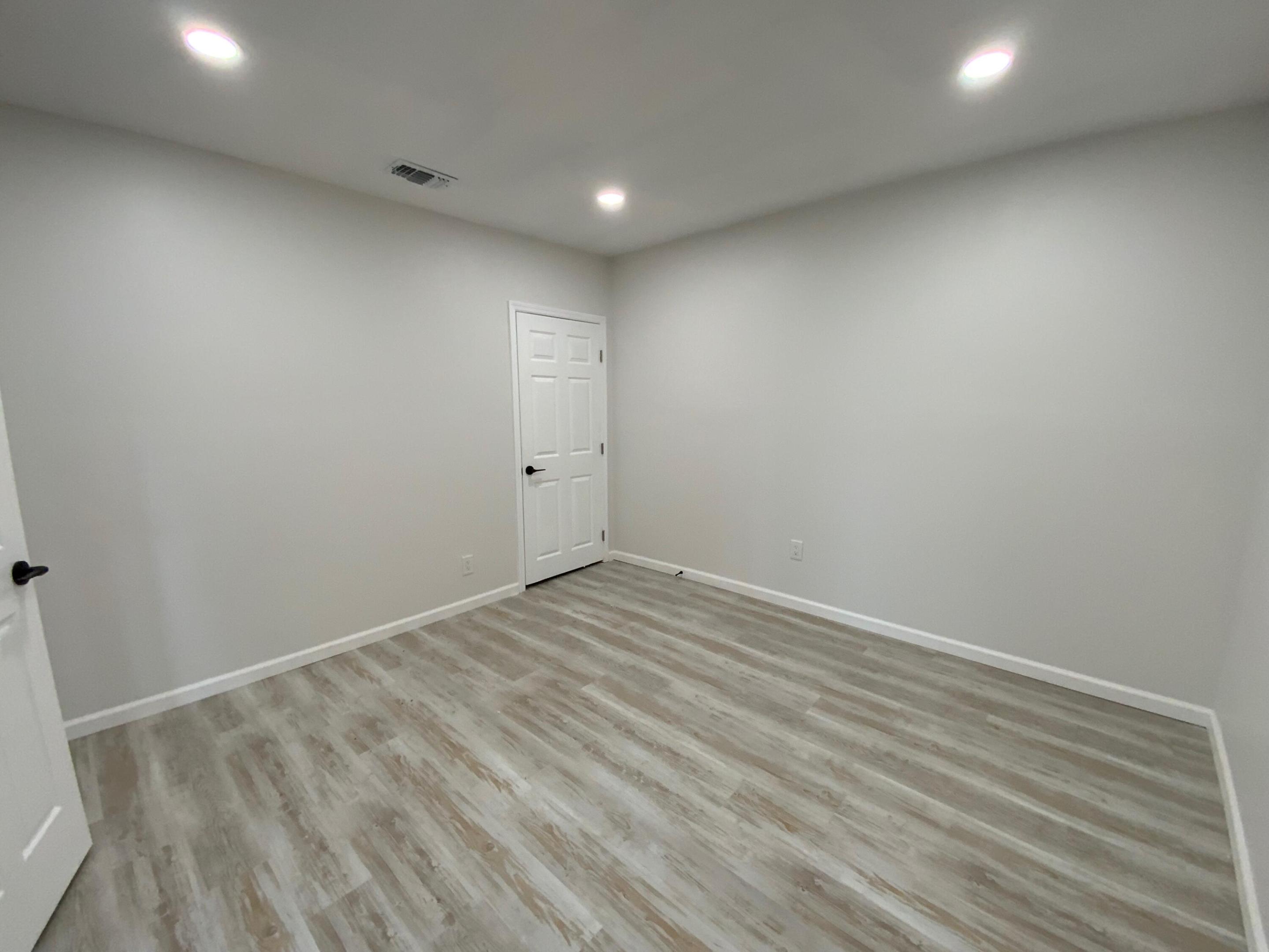 PALM LAKE PARK - Residential
