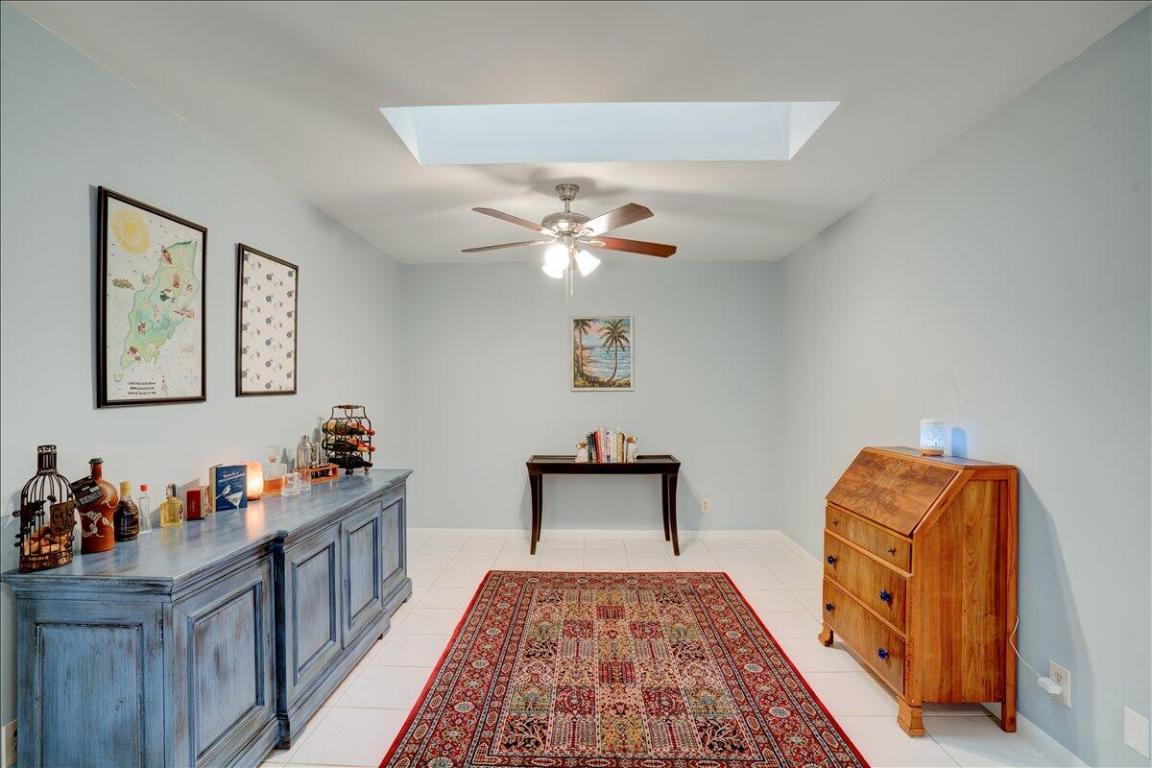 ARBOURS OF THE PALM BEACHES CONDO - Residential