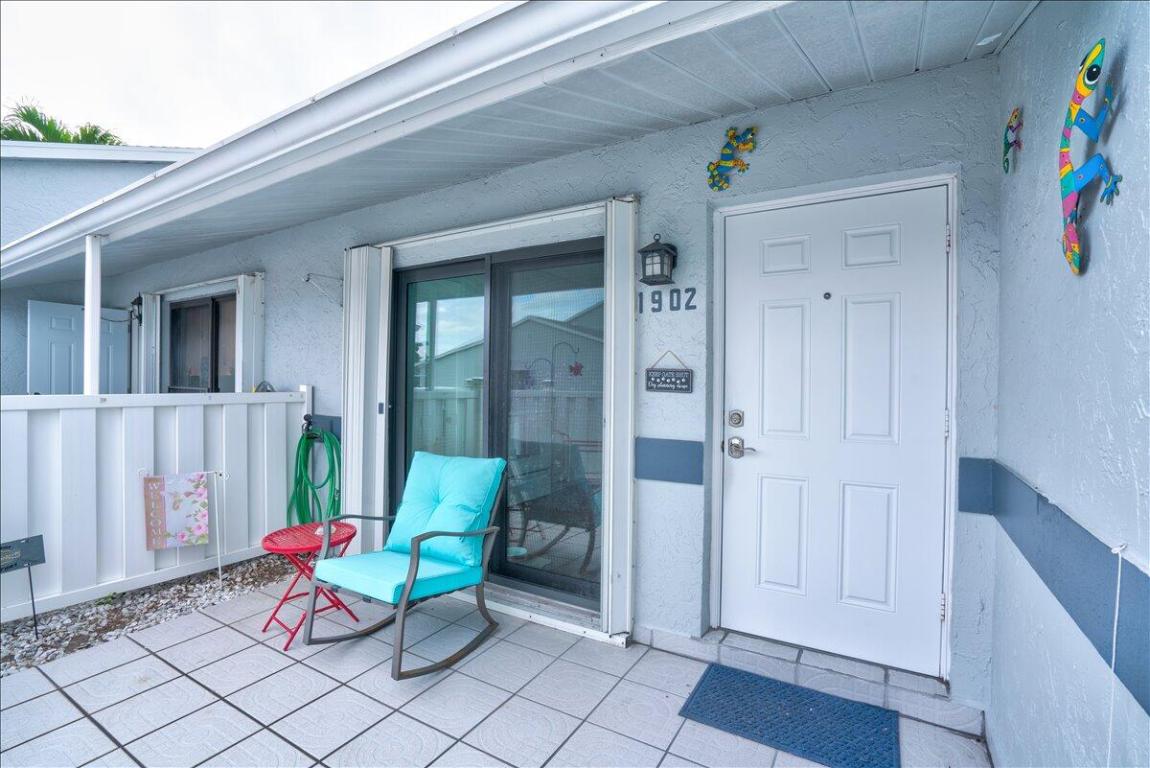 ARBOURS OF THE PALM BEACHES CONDO - Residential