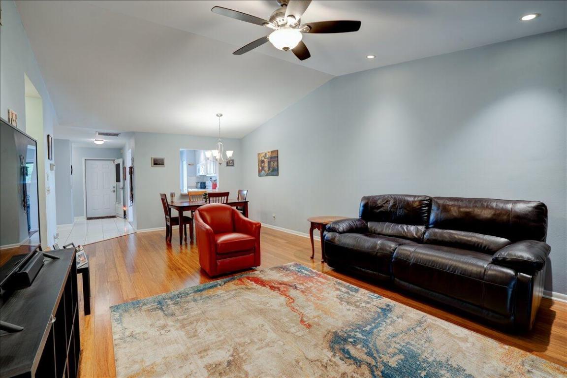 ARBOURS OF THE PALM BEACHES CONDO - Residential