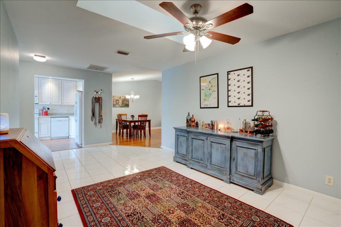 ARBOURS OF THE PALM BEACHES CONDO - Residential