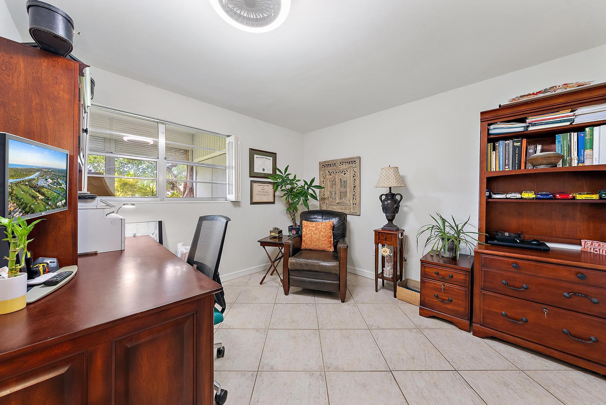 MERIDIAN CONDO 10 - Residential
