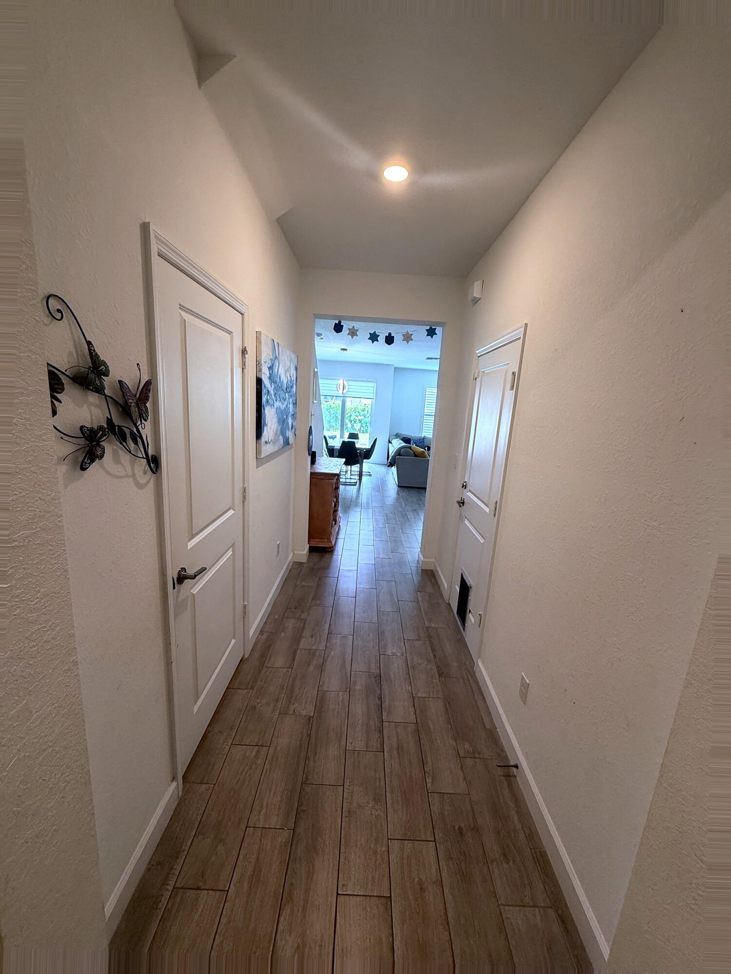 4180 Lagoon Shore Drive