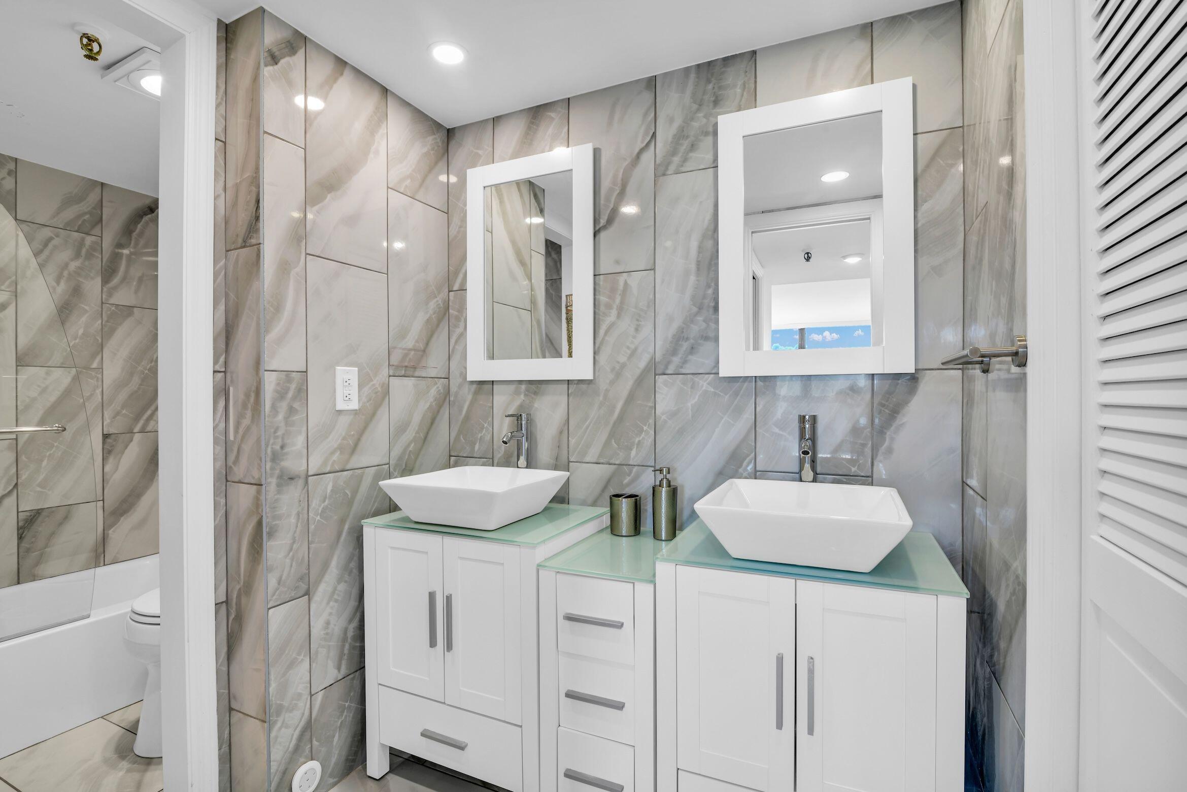 PORTA BELLA EAST - Residential