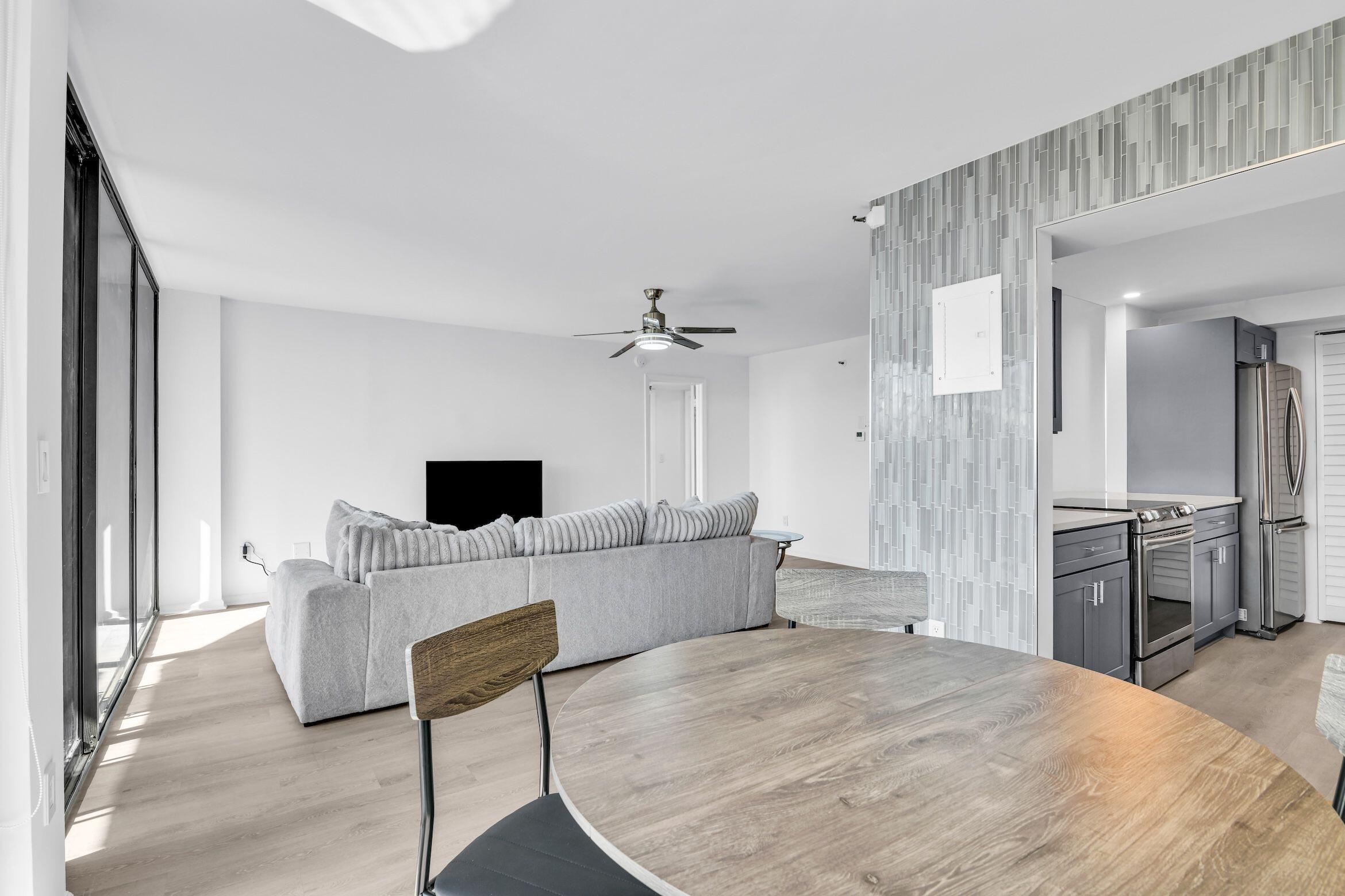 PORTA BELLA EAST - Residential