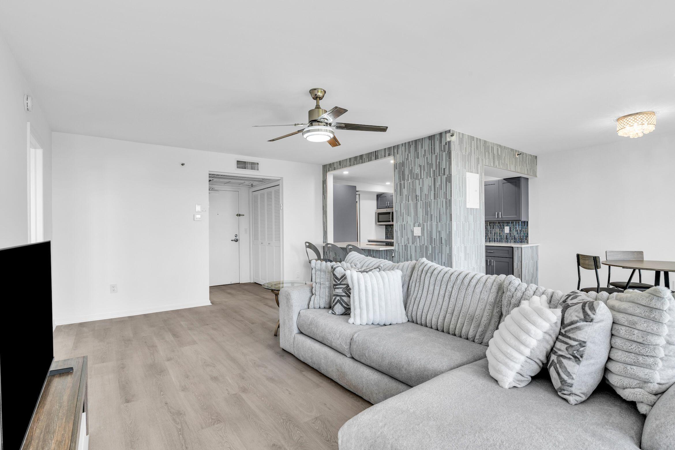 PORTA BELLA EAST - Residential