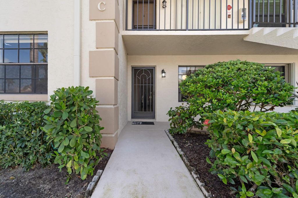 Photo of 1001 Pinecrest Circle #C, Jupiter, FL 33458 (MLS # R11031271)