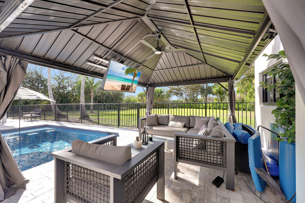 CARLTON ESTATES-2 - Residential