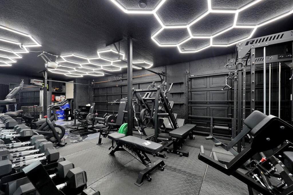 CARLTON ESTATES-2 - Residential