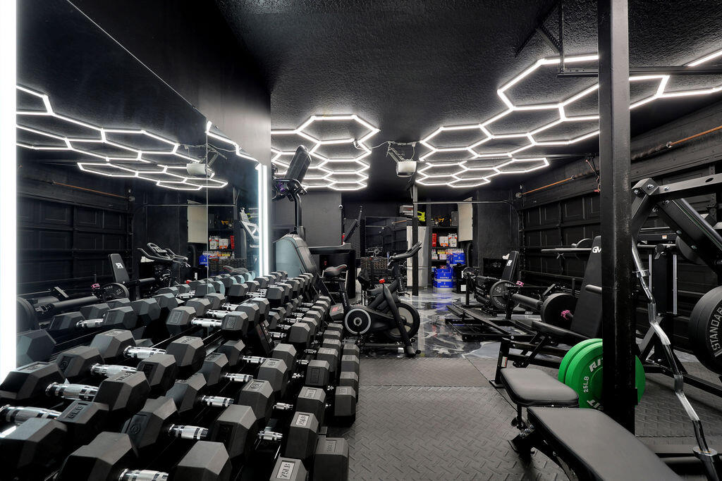 CARLTON ESTATES-2 - Residential