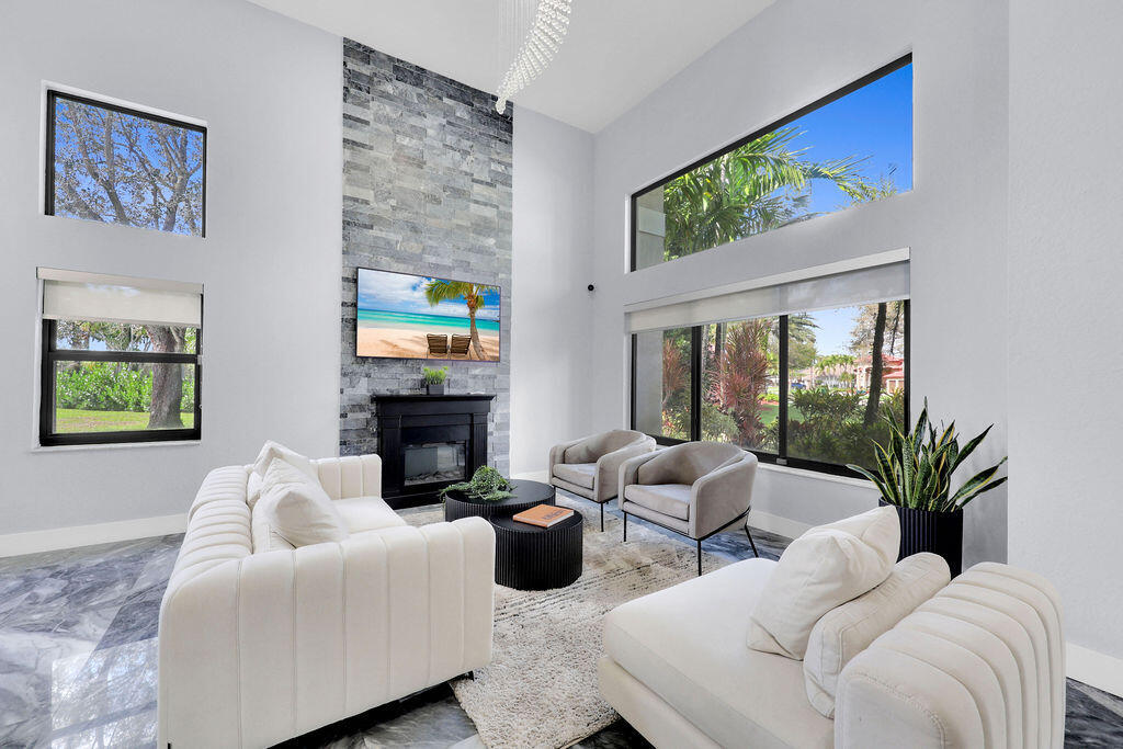 CARLTON ESTATES-2 - Residential