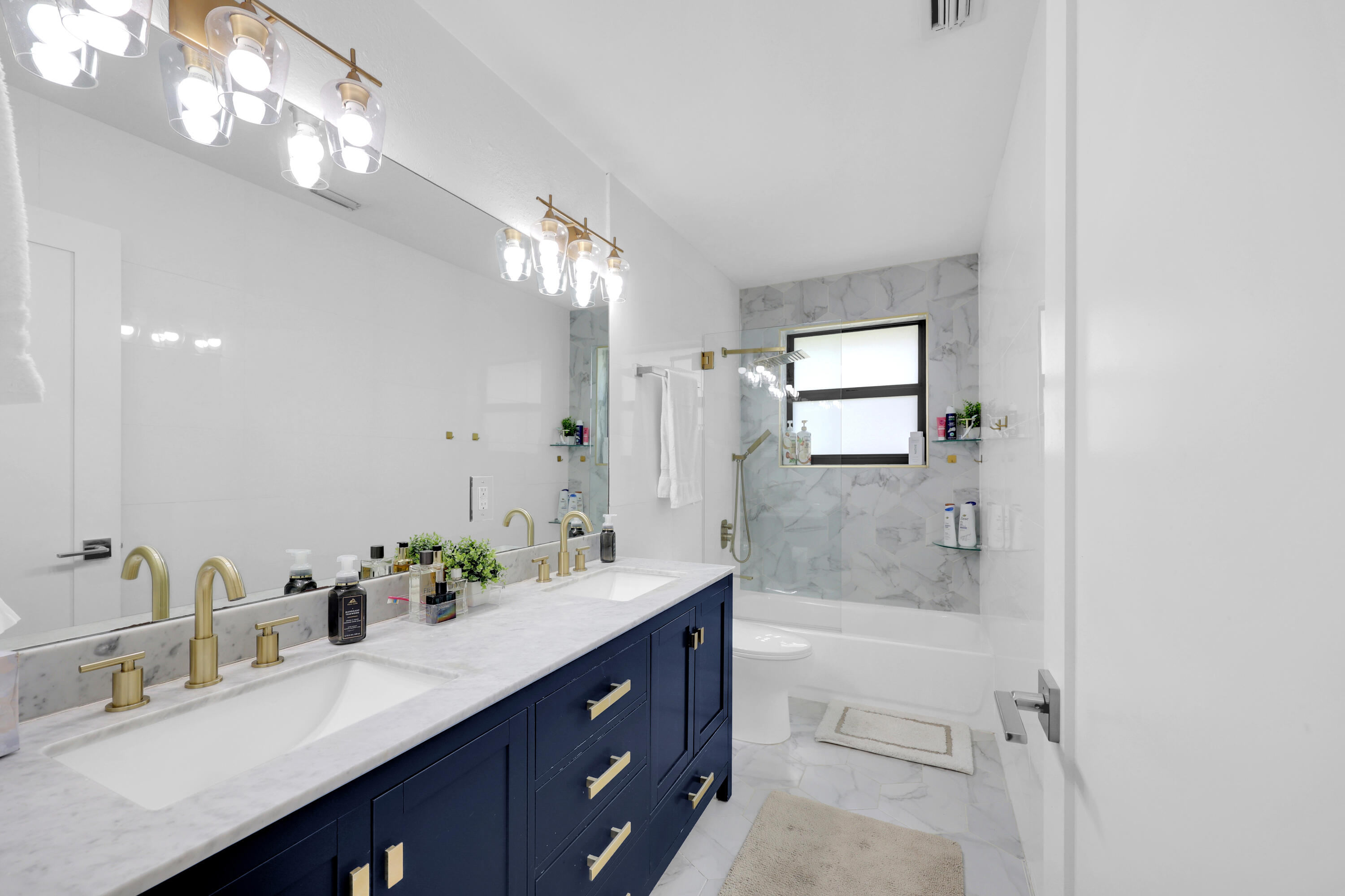 CARLTON ESTATES-2 - Residential