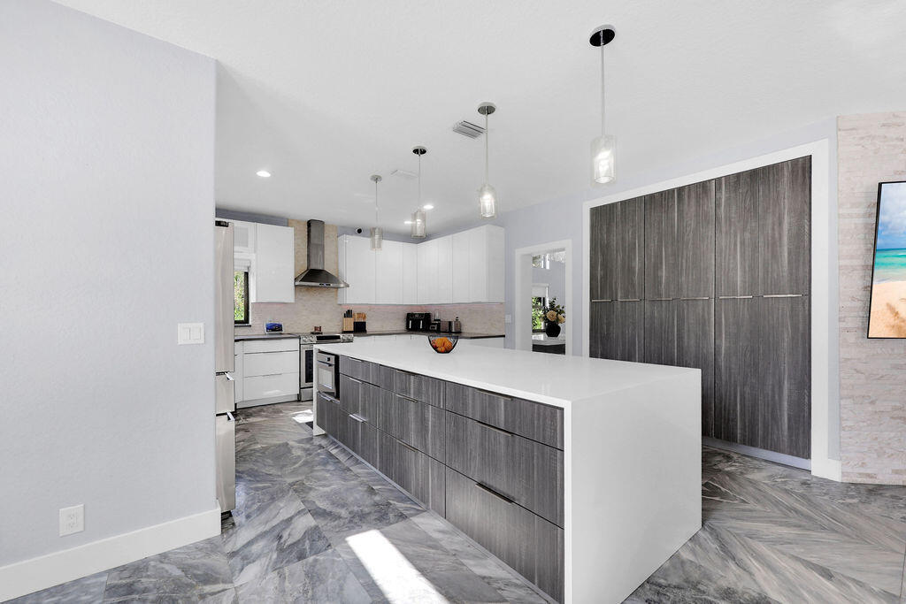 CARLTON ESTATES-2 - Residential