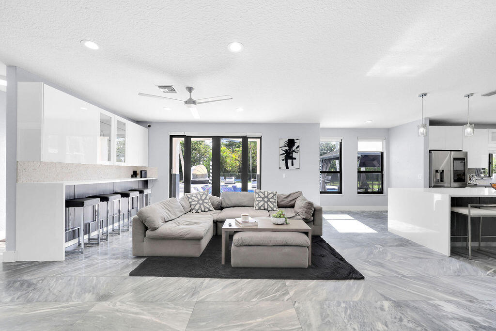 CARLTON ESTATES-2 - Residential